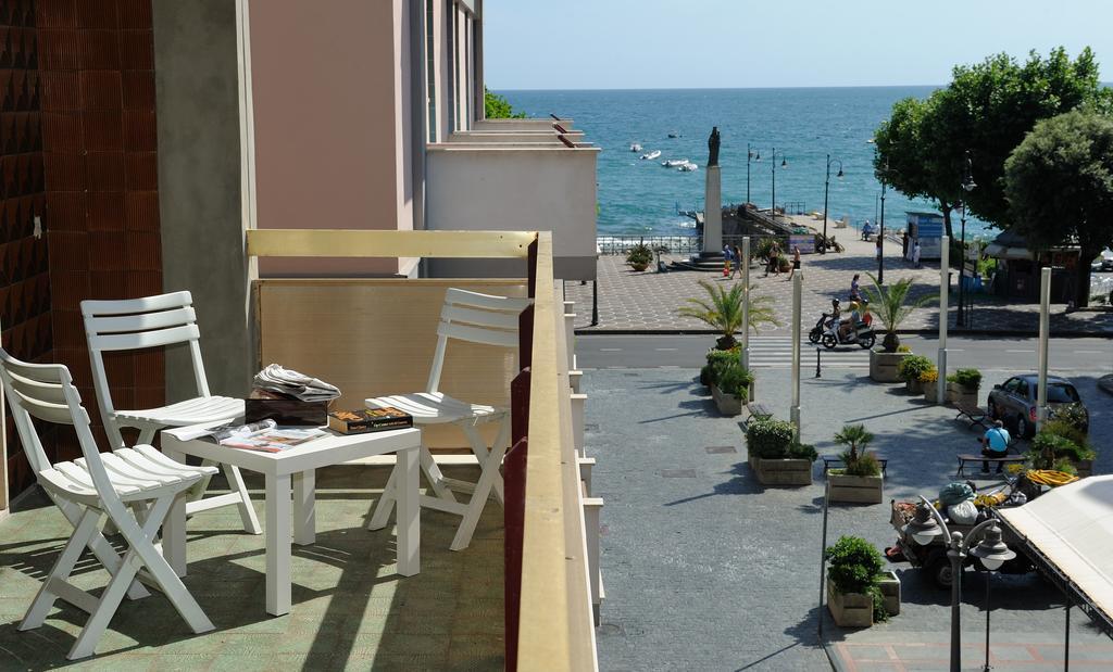 Tizi Apartments Corso Reginna مايوري المظهر الخارجي الصورة